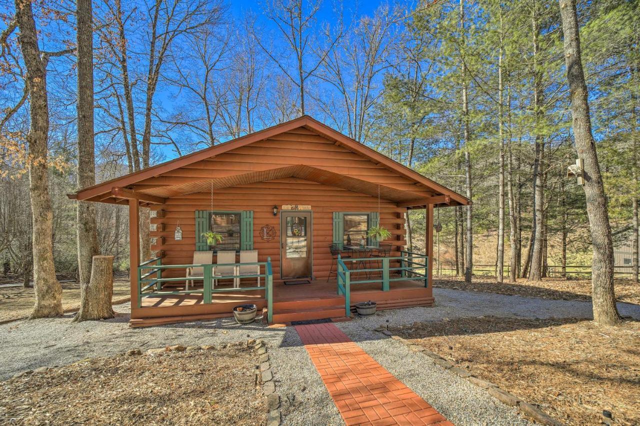 Franklin Cabin With Porch Near Hiking And Waterfalls! ภายนอก รูปภาพ