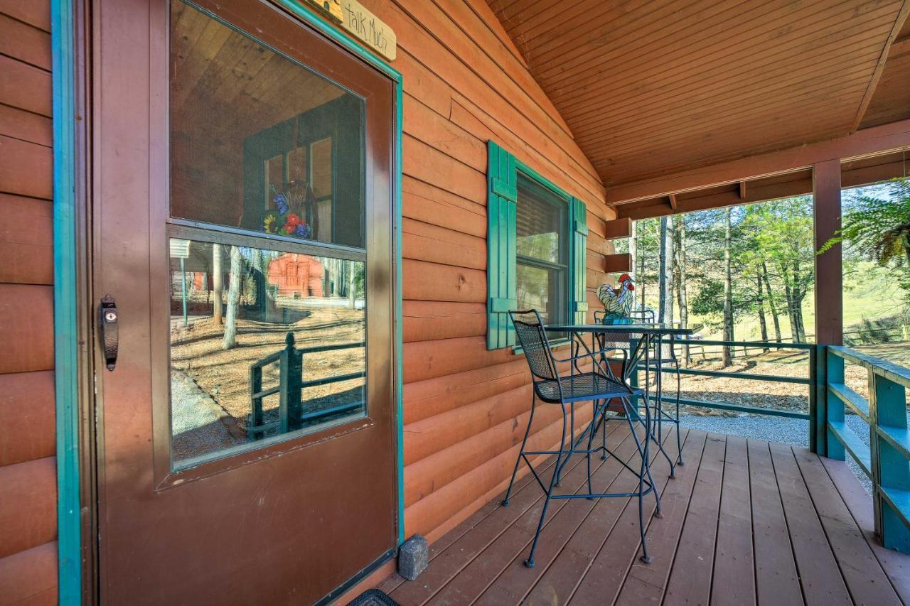 Franklin Cabin With Porch Near Hiking And Waterfalls! ภายนอก รูปภาพ