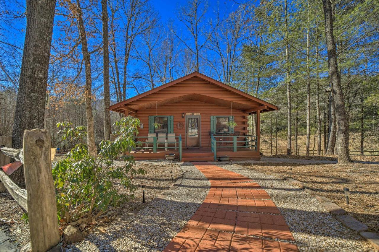 Franklin Cabin With Porch Near Hiking And Waterfalls! ภายนอก รูปภาพ